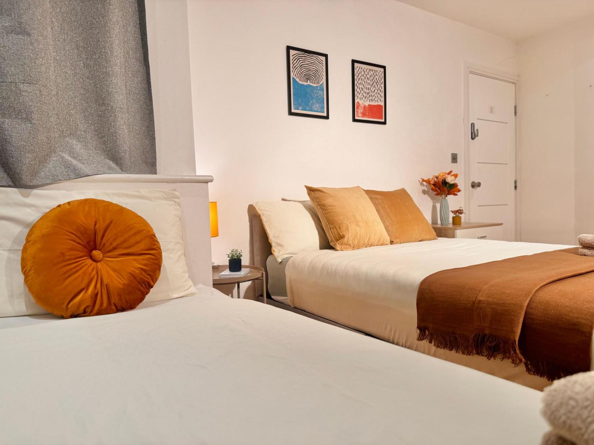 En-Suites With Free Parking 30Min To Central ロンドン エクステリア 写真