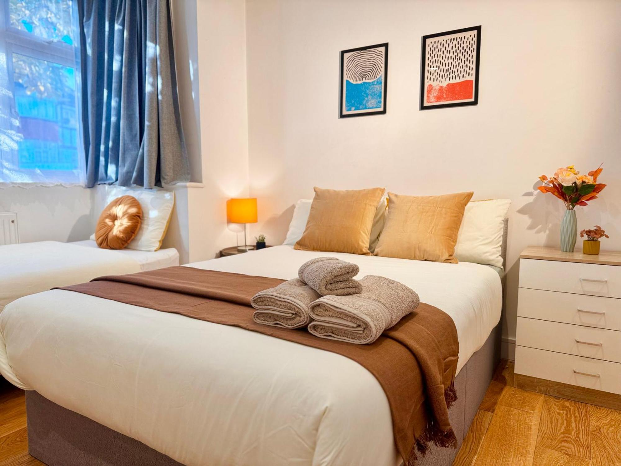 En-Suites With Free Parking 30Min To Central ロンドン エクステリア 写真