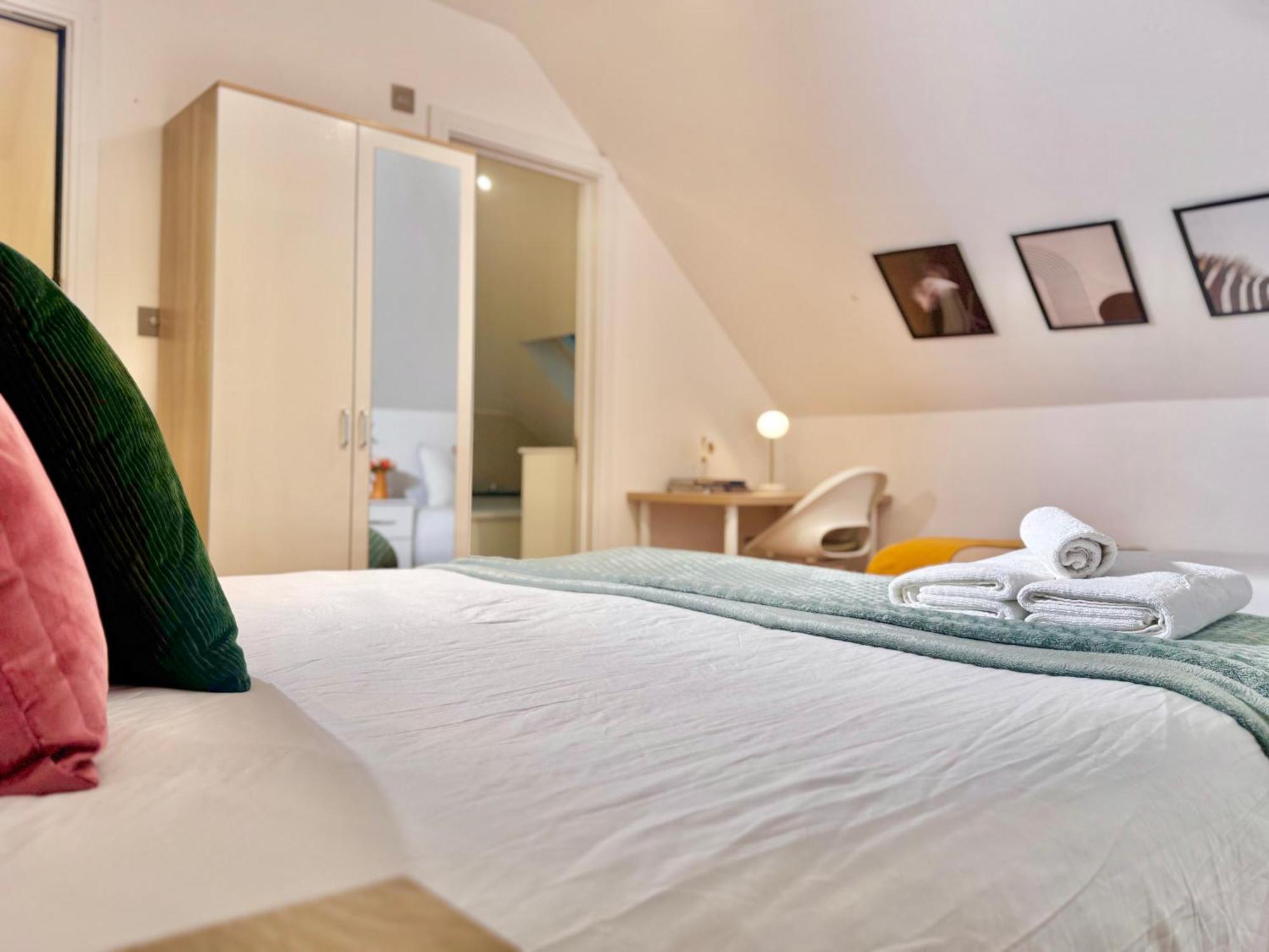 En-Suites With Free Parking 30Min To Central ロンドン エクステリア 写真