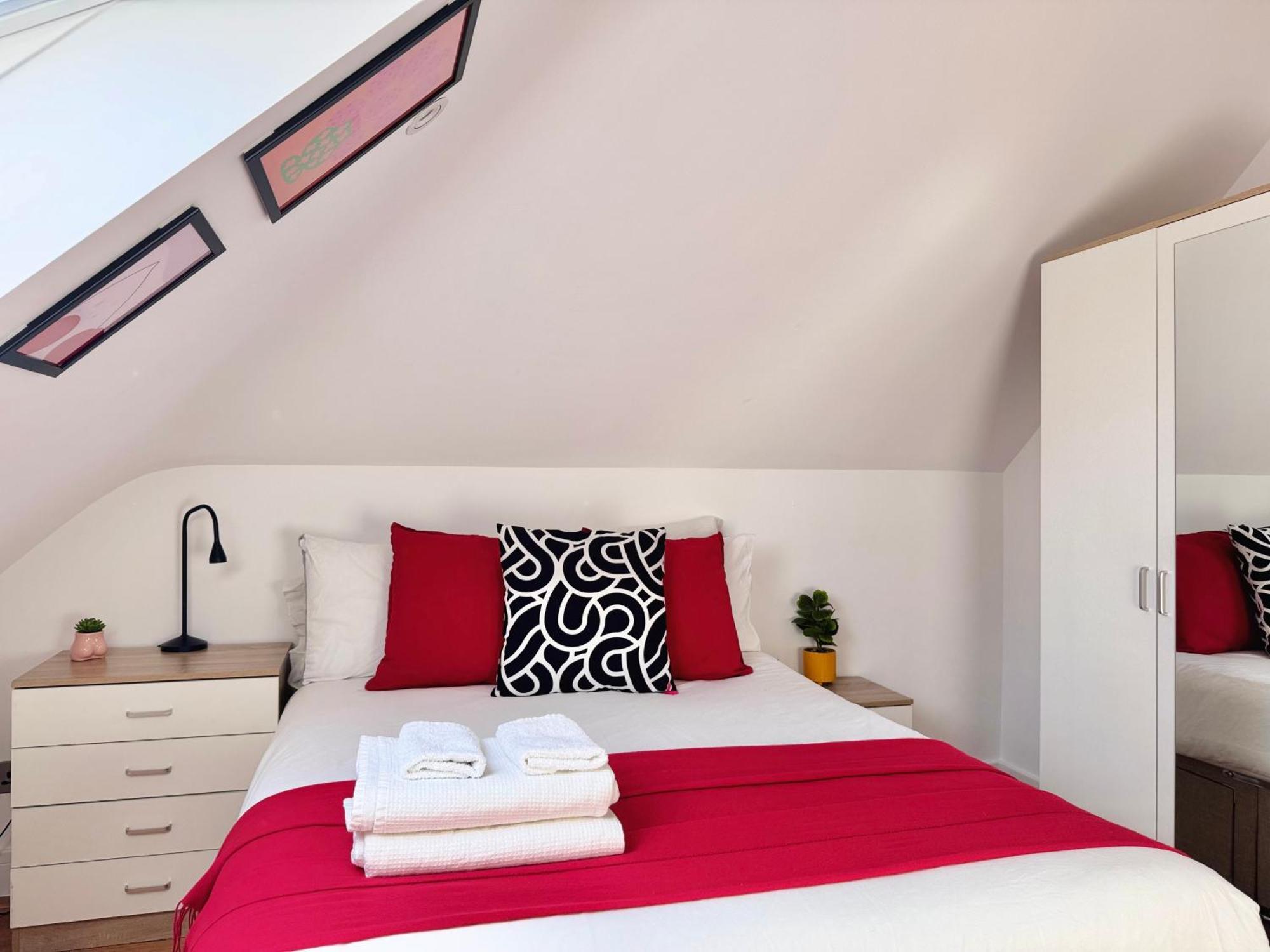 En-Suites With Free Parking 30Min To Central ロンドン エクステリア 写真