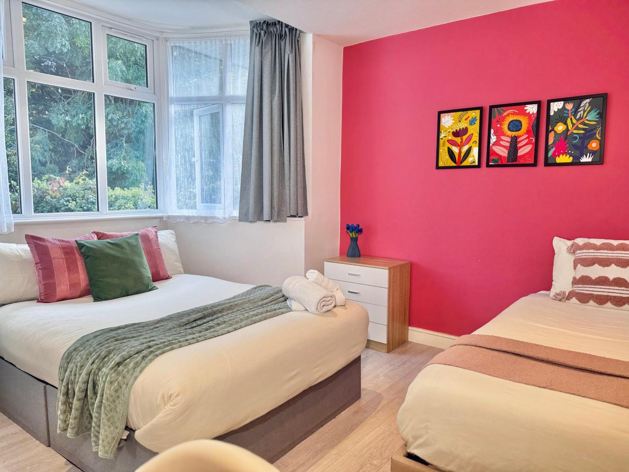 En-Suites With Free Parking 30Min To Central ロンドン エクステリア 写真