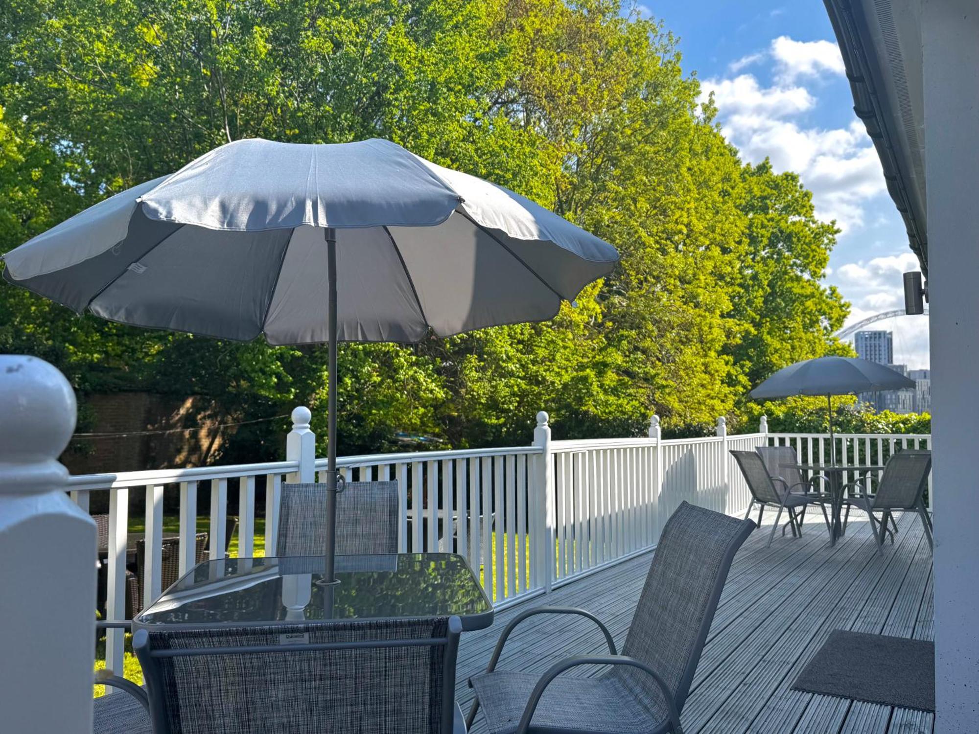 En-Suites With Free Parking 30Min To Central ロンドン エクステリア 写真